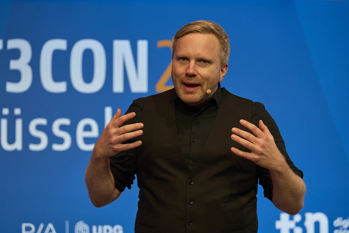 Markus Hartmann speaking at T3CON