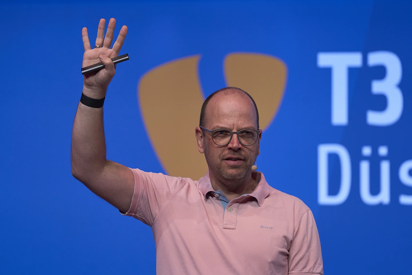 Marc Löffler speaking